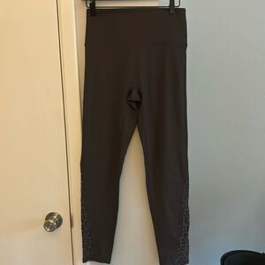 Aerie Offline no front seam goal, 7/8 legging